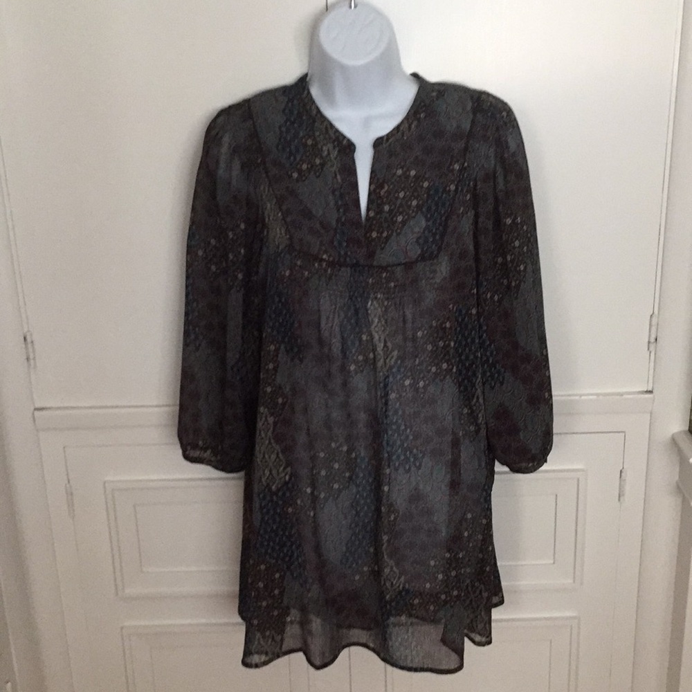 Ana XL beautiful sheer tunic top